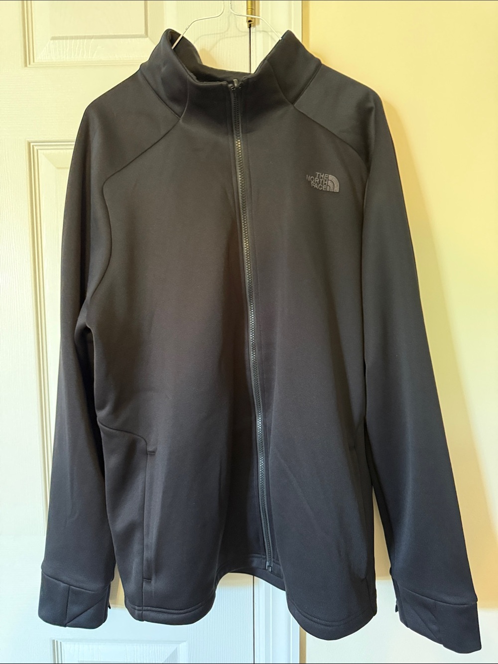 The North Face Men's Black Lightweight Zip Jacket